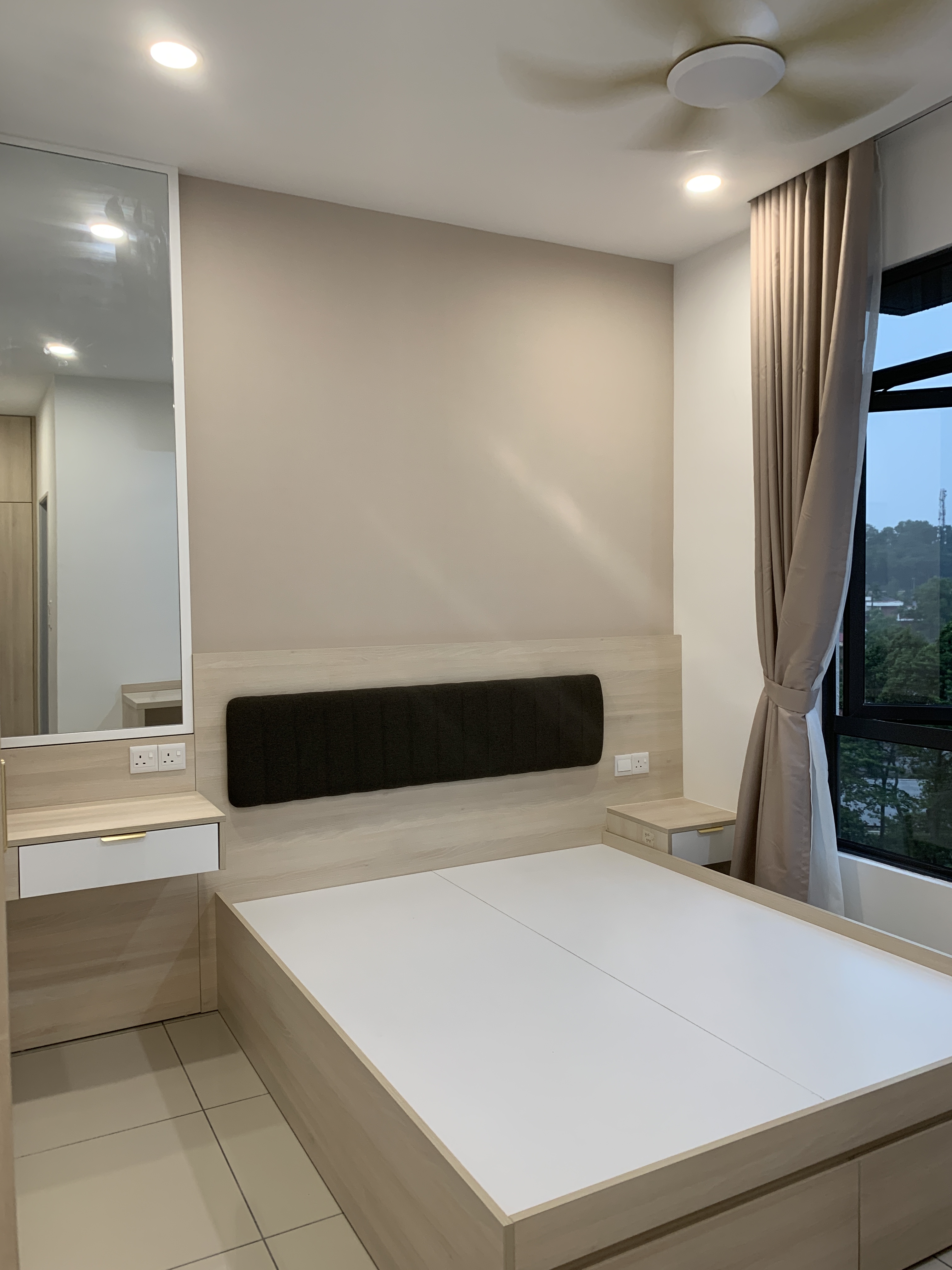 PV9 master bedroom built-in bed