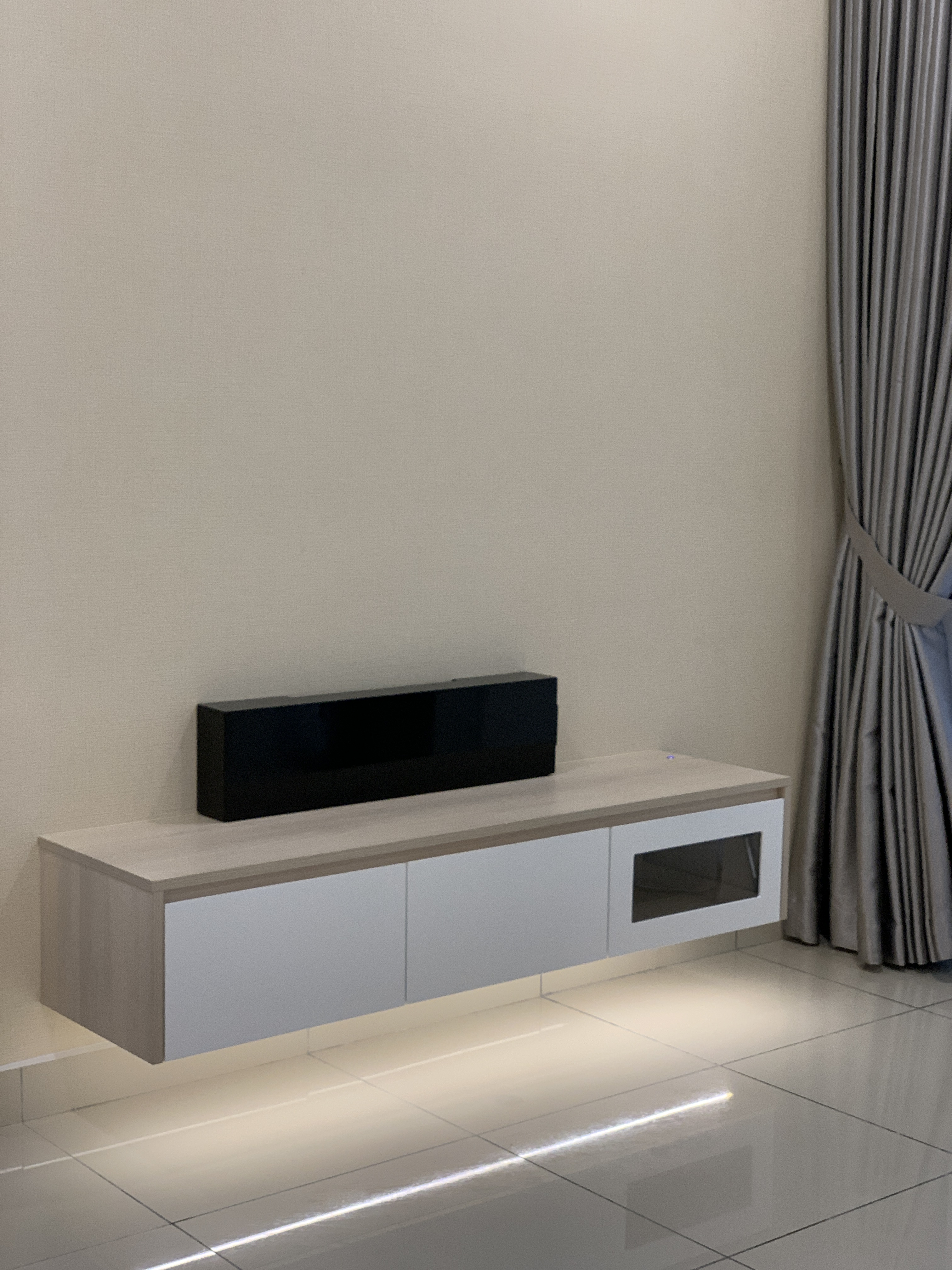 PV9 floating television console